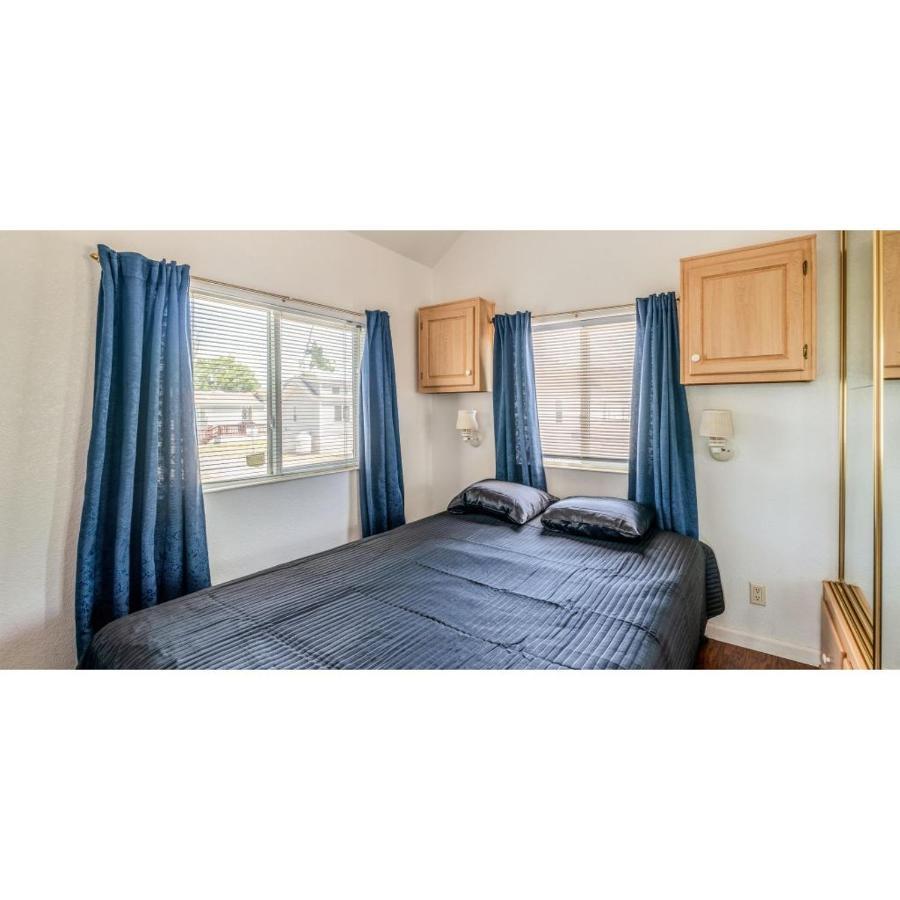 Hotel Snug Harbor Rv Park & Marina Walnut Grove Exterior foto